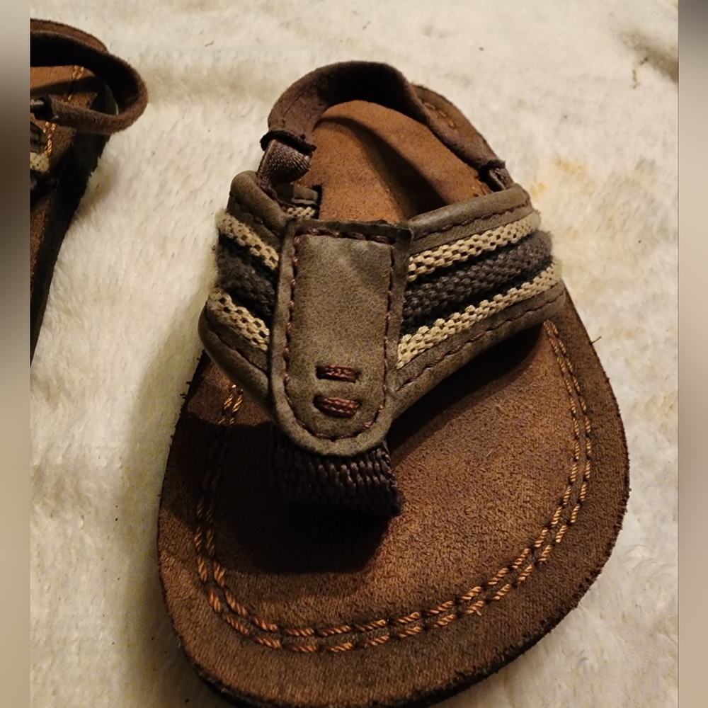 Toddler brown sandals